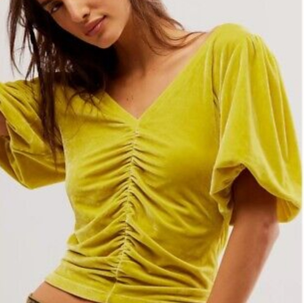 FreePeople Velvet cupcake top in citron, size M
